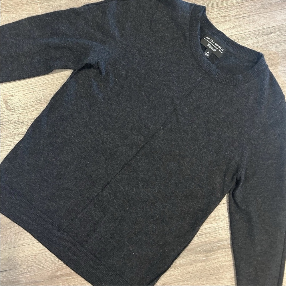 Banana Republic Sweater Womens S/M Gray Italian‎ Merino Wool Pullover Crewneck